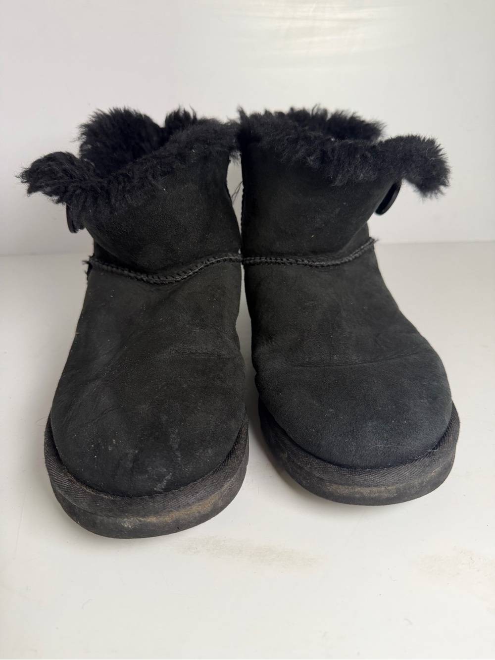 UGG Australia Women’s Size 8 Black Suede Sheepskin Button Ankle Boots